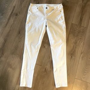 Maurices White skinny jeggings -large